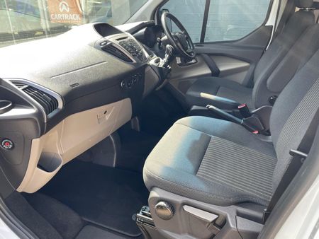 2018-Ford-Tourneo-Custom-22-TDCi-Trend-LWB-92kW_9