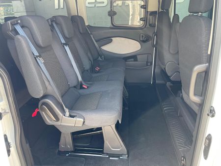 2018-Ford-Tourneo-Custom-22-TDCi-Trend-LWB-92kW_13