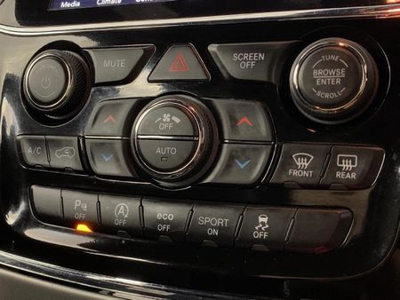2022-Jeep-Grand-Cherokee-36-Limited_12