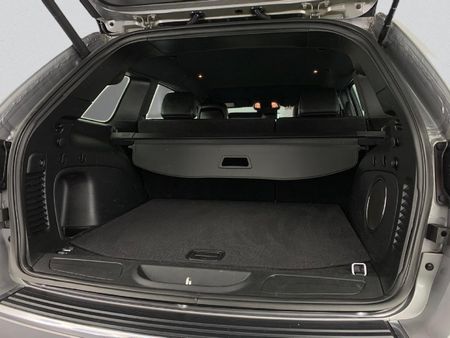 2022-Jeep-Grand-Cherokee-36-Limited_18