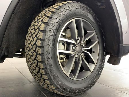 2022-Jeep-Grand-Cherokee-36-Limited_19