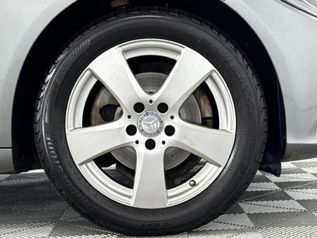 2014-Mercedes-Benz-C-Class-C-180_5