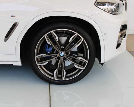 2021-BMW-X4-M40i_4