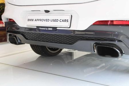 2021-BMW-X4-M40i_7