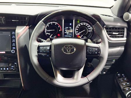 2026-Toyota-Fortuner-28-GD-6-RB-Auto_19
