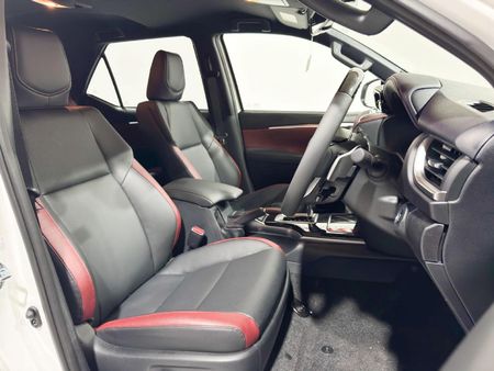 2026-Toyota-Fortuner-28-GD-6-RB-Auto_6