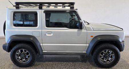 2019-Suzuki-Jimny-15-GLX_1