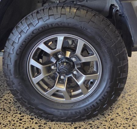 2019-Suzuki-Jimny-15-GLX_8