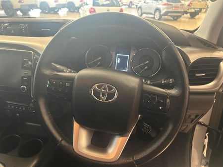 2023-Toyota-Hilux-28-GD-6-Raised-Body-Raider-Auto-Double-Cab_10