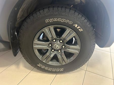 2023-Toyota-Hilux-28-GD-6-Raised-Body-Raider-Auto-Double-Cab_23