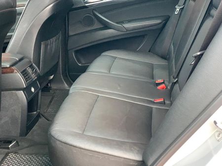 2010-BMW-X5-xDrive35d-Auto_12