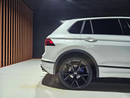 2024-Volkswagen-Tiguan-R-20-TSI-4M-Auto-235kw_27