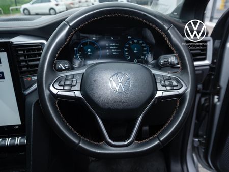 2024-Volkswagen-Amarok-20-BiTDI-154kW-4Motion-Panamericana-Auto-Double-C_25