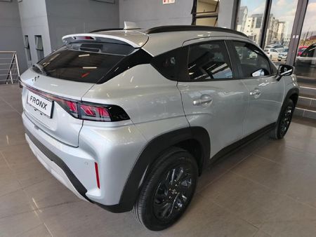 2026-Suzuki-Fronx-15-GL_5