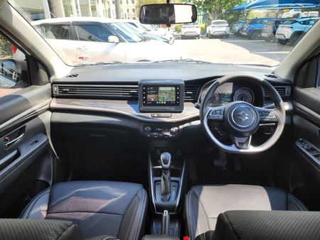 2025-Suzuki-XL6-15-GLX-Auto_9