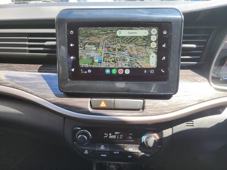 2025-Suzuki-XL6-15-GLX-Auto_11