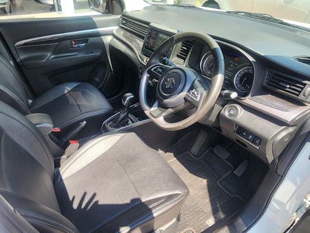 2025-Suzuki-XL6-15-GLX-Auto_8
