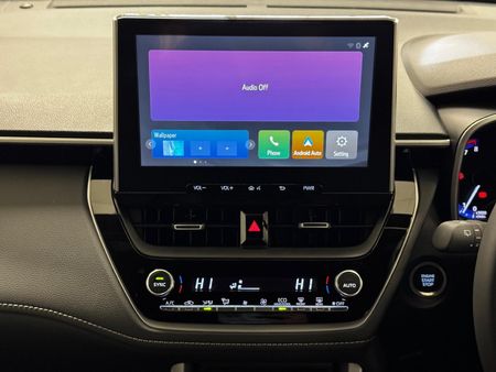 2025-Toyota-Corolla-Cross-18-XS_12