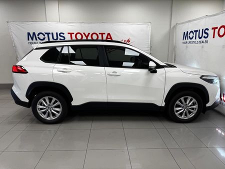 2025-Toyota-Corolla-Cross-18-XS_2