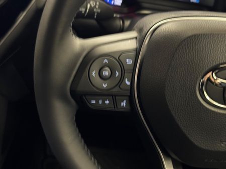 2025-Toyota-Corolla-Cross-18-XS_8