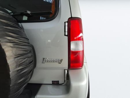 2018-Suzuki-Jimny-13-Auto_11