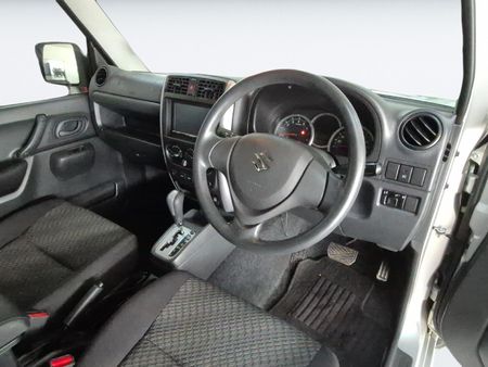 2018-Suzuki-Jimny-13-Auto_12