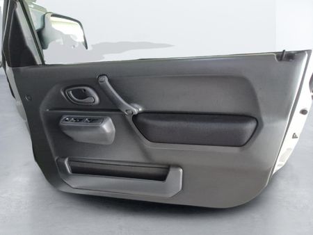 2018-Suzuki-Jimny-13-Auto_14