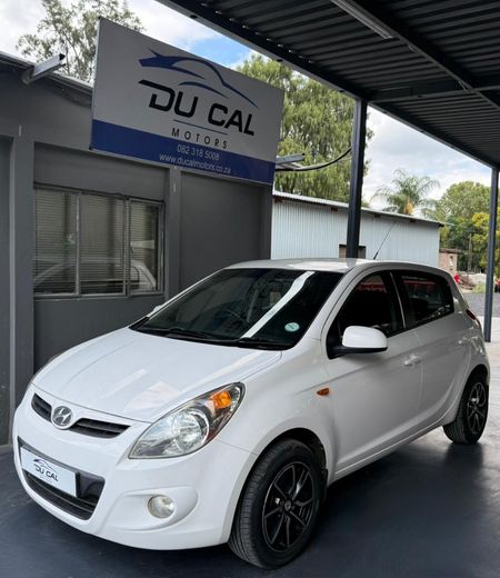 2012-Hyundai-i20-14-Fluid-Auto_0