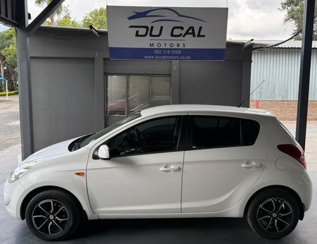 2012-Hyundai-i20-14-Fluid-Auto_2