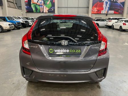 2019-Honda-Jazz-15-Elegance-Auto_3