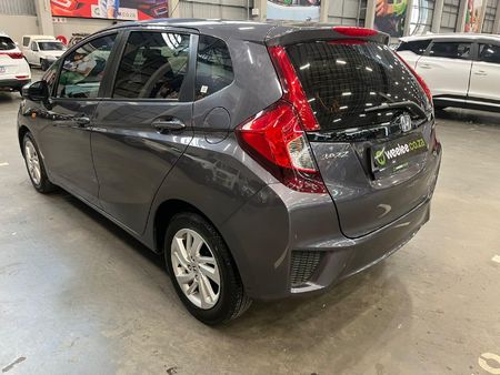 2019-Honda-Jazz-15-Elegance-Auto_4