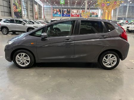 2019-Honda-Jazz-15-Elegance-Auto_5