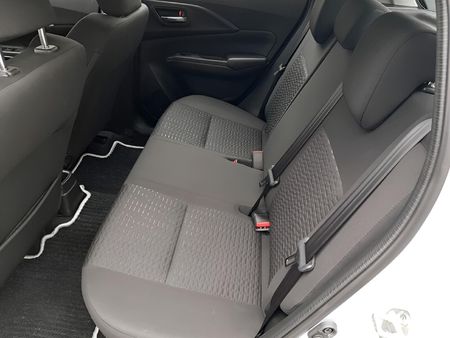 2025-Suzuki-Swift-12-GL_14