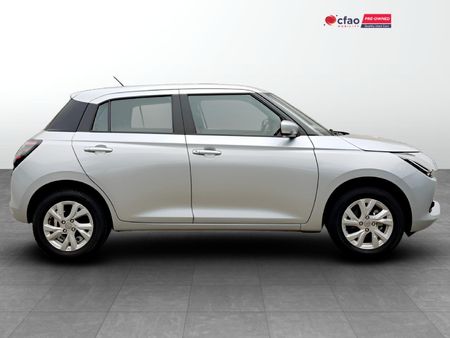 2025-Suzuki-Swift-12-GL_2