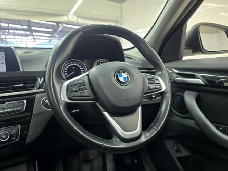 2019-BMW-X1-sDrive18i-Auto_8