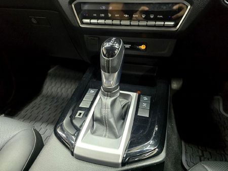 2023-Isuzu-D-Max-30-DDI-V-Cross-HR-Auto-Double-Cab_13
