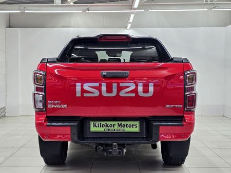 2023-Isuzu-D-Max-30-DDI-V-Cross-HR-Auto-Double-Cab_4