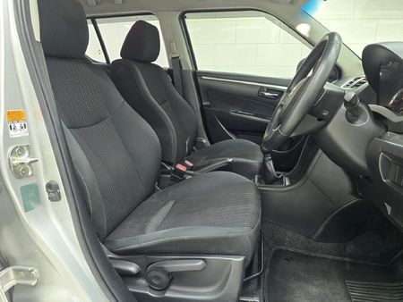 2017-Suzuki-Swift-14-GLS_12