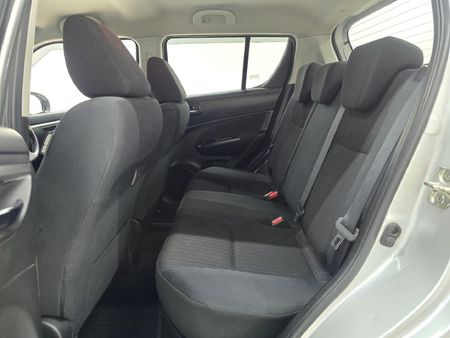 2017-Suzuki-Swift-14-GLS_16