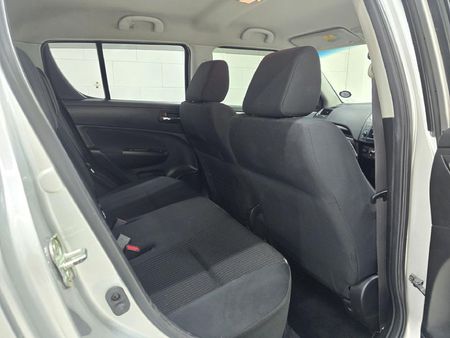 2017-Suzuki-Swift-14-GLS_17