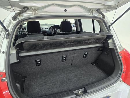 2017-Suzuki-Swift-14-GLS_19