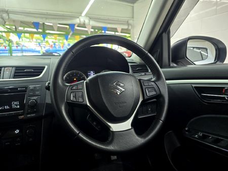2017-Suzuki-Swift-14-GLS_8