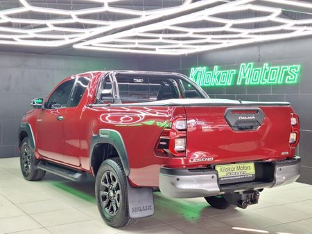 2025-Toyota-Hilux-28-GD-6-Raised-Body-Legend-4x4-Auto-Extended-Cab_3