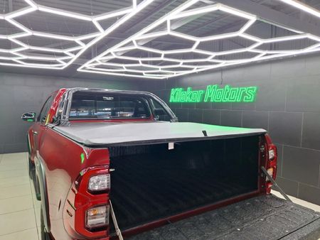 2025-Toyota-Hilux-28-GD-6-Raised-Body-Legend-4x4-Auto-Extended-Cab_6