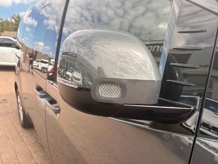 2026-Hyundai-Staria-22d-Executive-Auto_9