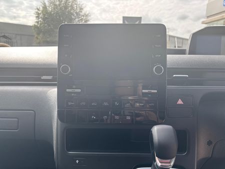 2026-Hyundai-Staria-22d-Executive-Auto_19