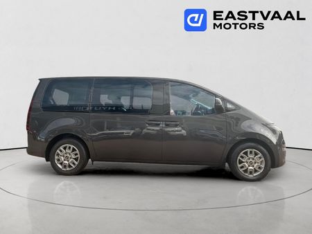 2026-Hyundai-Staria-22d-Executive-Auto_7