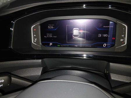 2026-Volkswagen-T-Roc-20-TSI-4M-R-Line-Auto_11