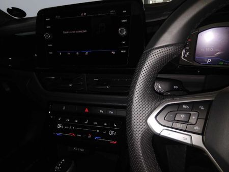 2026-Volkswagen-T-Roc-20-TSI-4M-R-Line-Auto_12
