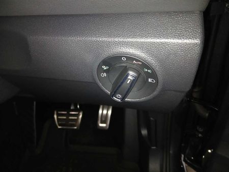 2026-Volkswagen-T-Roc-20-TSI-4M-R-Line-Auto_13